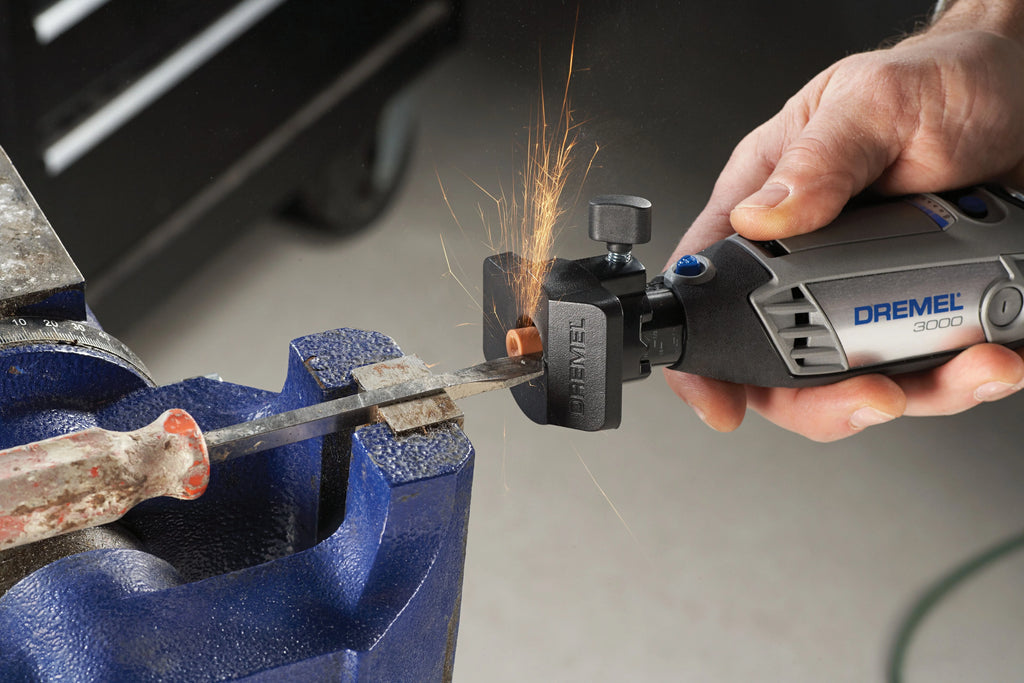 Variable Speed Rotary Tool with 18 Accessories F72738