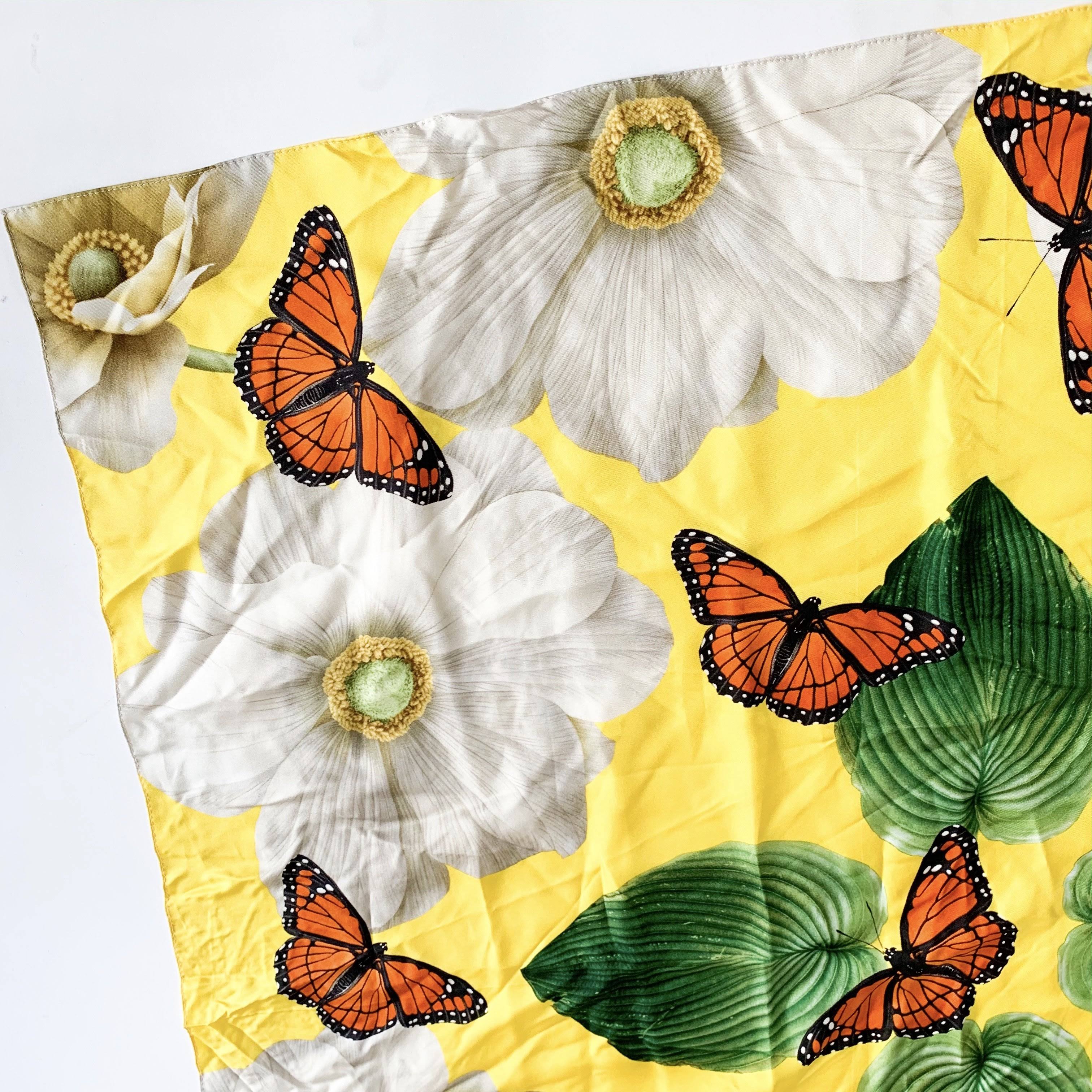 Butterfly and Leaf Scarf U364